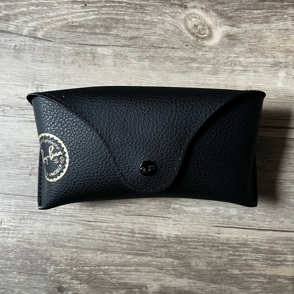 Ray-Ban Classic Black Case